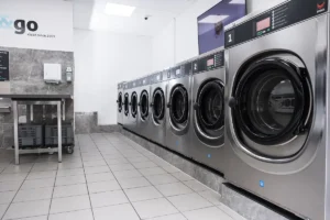 Waschsalon Karlsruhe Oststadt Innenraum Wash&Go moderner Waschbereich